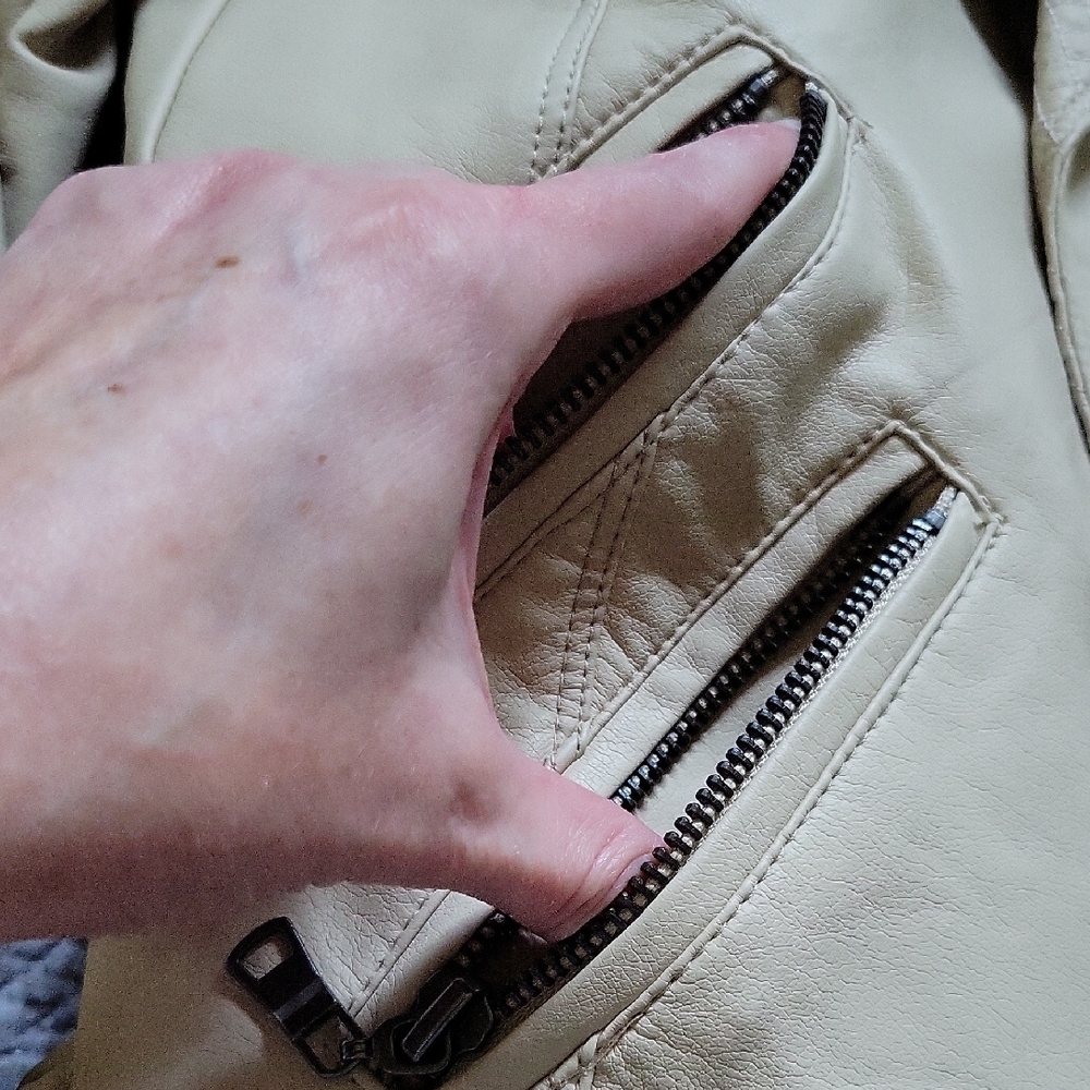 Carmin Cream Faux Leather Jacket Sz S - Picture 7 of 11